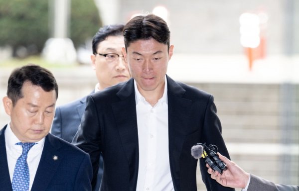 监犯拍性爱视频！韩足协官方：黄义助被长期解雇，在国内被禁足